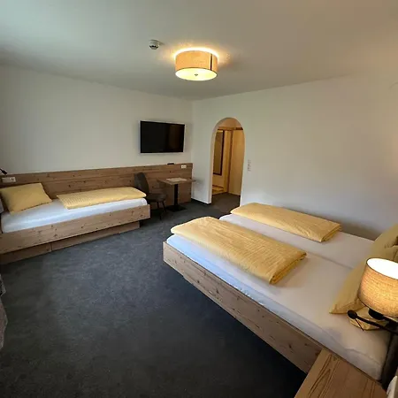 Hotel Garni Dorfblick Sankt Anton am Arlberg