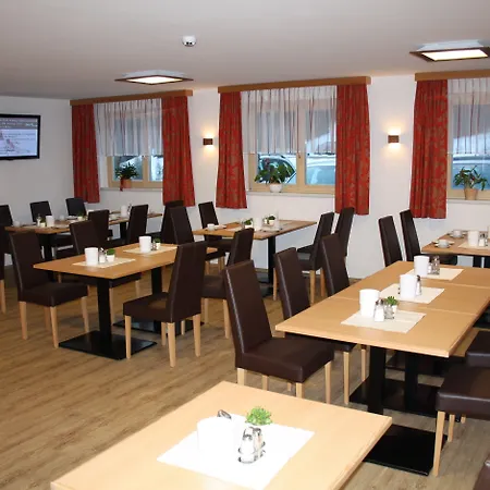 Hotel Garni Dorfblick Sankt Anton am Arlberg