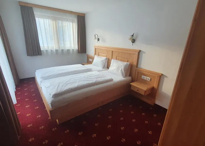 Garni Dorfblick מלון 3*