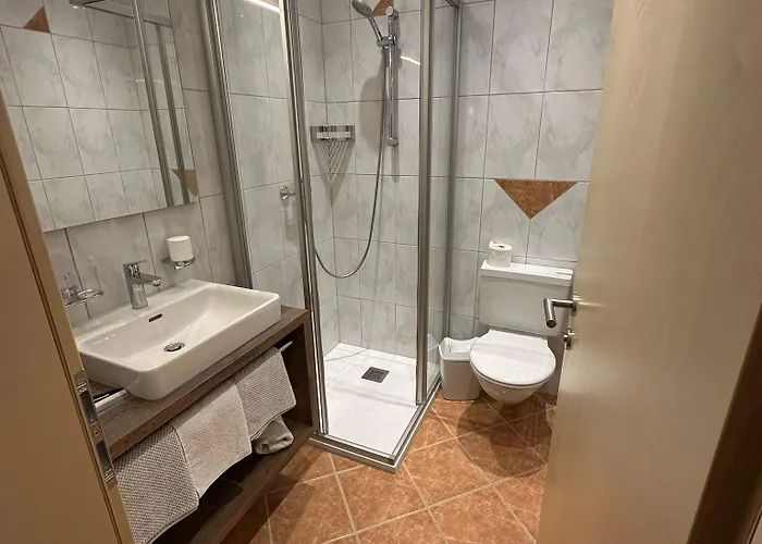 Garni Dorfblick מלון סן אנטון