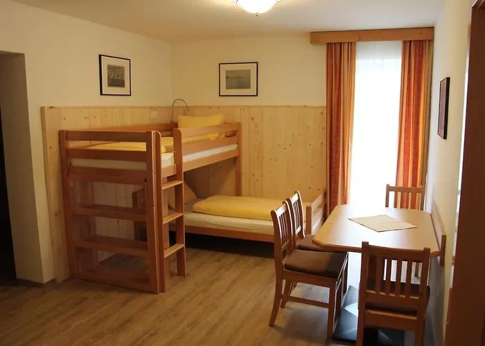 Garni Dorfblick מלון סן אנטון